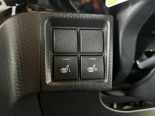 タントカスタムＸ４ＷＤ　ナビ　電動パーキング　両側電動スライドドア　プッシュボタンスタ−ト　コ−ナ−センサ−　衝突被害軽減ブレーキ　アイドリングストップ機能　シ−トヒ−タ−　パノラマモニタ−　ＬＥＤヘッドライト（奈良県）の中古車