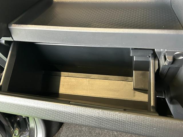 タントカスタムＸ４ＷＤ　ナビ　電動パーキング　両側電動スライドドア　プッシュボタンスタ−ト　コ−ナ−センサ−　衝突被害軽減ブレーキ　アイドリングストップ機能　シ−トヒ−タ−　パノラマモニタ−　ＬＥＤヘッドライト（奈良県）の中古車