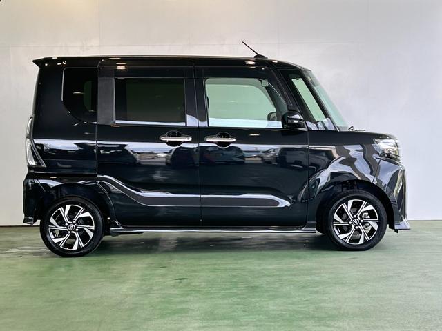 タントカスタムＸ４ＷＤ　ナビ　電動パーキング　両側電動スライドドア　プッシュボタンスタ−ト　コ−ナ−センサ−　衝突被害軽減ブレーキ　アイドリングストップ機能　シ−トヒ−タ−　パノラマモニタ−　ＬＥＤヘッドライト（奈良県）の中古車