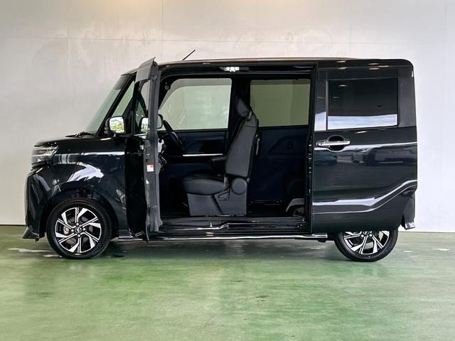 タントカスタムＸ４ＷＤ　ナビ　電動パーキング　両側電動スライドドア　プッシュボタンスタ−ト　コ−ナ−センサ−　衝突被害軽減ブレーキ　アイドリングストップ機能　シ−トヒ−タ−　パノラマモニタ−　ＬＥＤヘッドライト（奈良県）の中古車
