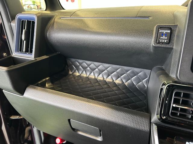 タントカスタムＸナビ　ドラレコ　プッシュボタンスタ−ト　両側電動スライドドア　ロングスライドシ−ト　コ−ナ−センサ−　アイドリングストップ機能　シ−トヒ−タ−　衝突被害軽減ブレーキ　バックカメラ　ＬＥＤヘッドライト（奈良県）の中古車