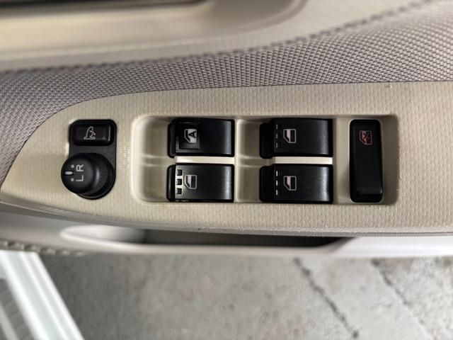 ムーヴＬ　ＳＡIIIＣＤチューナー　電動格納式ドアミラー　パワーウィンドウ　ＥＴＣ車載器　バックカメラ（モニター必要）　マニュアルエアコン　アイドリングストップ機能　キーレスエントリーシステム（奈良県）の中古車