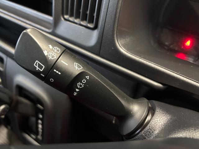 ハイゼットカーゴデラックスＳＡIIIラジオチューナー　マニュアルエアコン　運転席・助手席パワーウィンドウ　アイドリングストップ機能　キーレスエントリーシステム（奈良県）の中古車