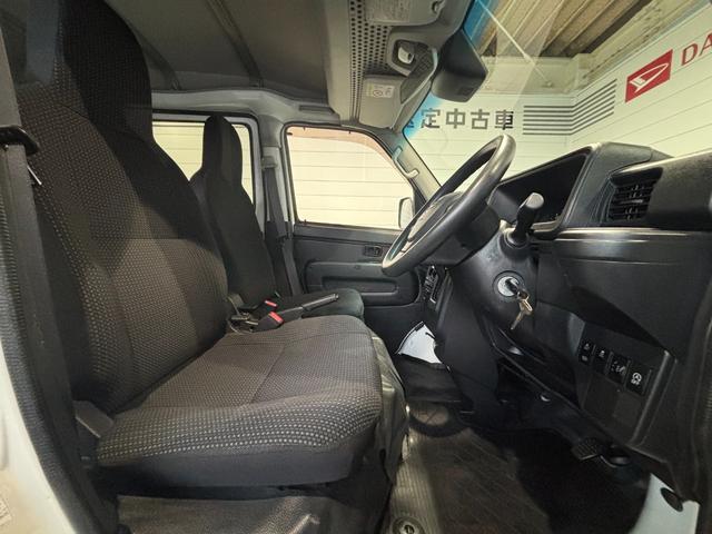 ハイゼットカーゴデラックスＳＡIIIラジオチューナー　マニュアルエアコン　運転席・助手席パワーウィンドウ　アイドリングストップ機能　キーレスエントリーシステム（奈良県）の中古車