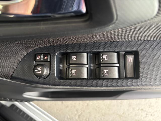 ムーヴＸリミテッドII　ＳＡIII純正ナビ　バックカメラ　ドライブレコーダー　ＥＴＣ車載器　ＴＶコントロール　運転席シートヒーター　電動格納式ドアミラー　パワーウィンドウ　キーフリーシステム　オートエアコン　プッシュスタートスイッチ（奈良県）の中古車