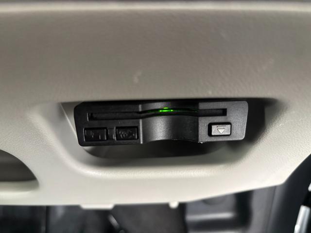 ムーヴＸリミテッドII　ＳＡIII純正ナビ　バックカメラ　ドライブレコーダー　ＥＴＣ車載器　ＴＶコントロール　運転席シートヒーター　電動格納式ドアミラー　パワーウィンドウ　キーフリーシステム　オートエアコン　プッシュスタートスイッチ（奈良県）の中古車