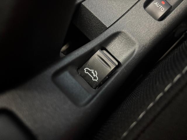 コペンセロドライブレコーダー　オートエアコン　運転席・助手席シートヒーター　パワーウィンドウ　アイドリングストップ機能　プッシュスタートスイッチ　キーフリーシステム　アルミホイール（奈良県）の中古車