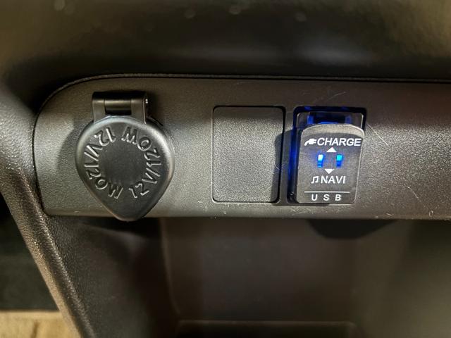 ムーヴキャンバスＧホワイトアクセントＶＳ　ＳＡIIIカーナビゲーション　パノラマカメラ　ＥＴＣ　ドライブレコーダー　オートエアコン　左右パワースライドドア　運転席シートヒーター　アイドリングストップ　ＬＥＤヘッドランプ　電動格納式ドアミラー（奈良県）の中古車
