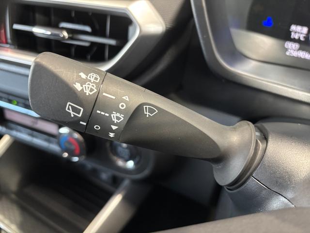 ロッキープレミアムＧナビ取付時バックカメラ対応　電動パーキングブレーキ　運転席・助手席シートヒーター　オートエアコン　パワーウィンドウ　電動格納式ドアミラー　キーフリーシステム　アルミホイール　アイドリングストップ機能（奈良県）の中古車