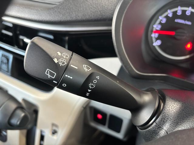 ムーヴＸリミテッドII　ＳＡIIIナビ　バックカメラ　ＴＶコントロール　オートエアコン　運転席シートヒーター　ＥＴＣ車載器　ドライブレコーダー　電動格納式ドアミラー　パワーウィンドウ　プッシュスタートスイッチ　キーフリーシステム（奈良県）の中古車