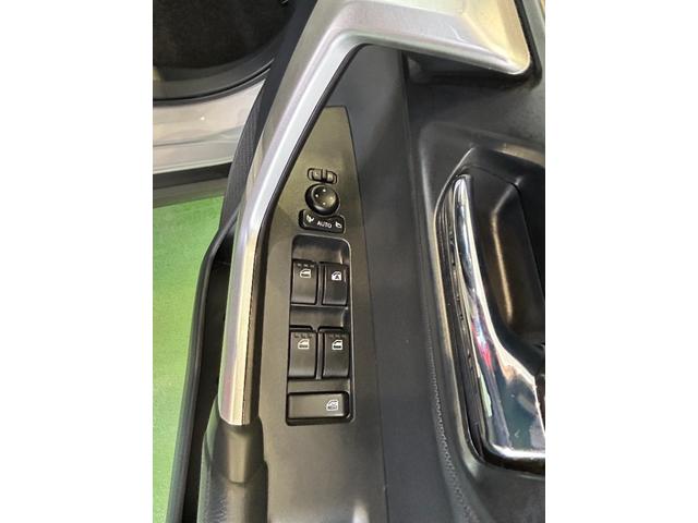 ロッキープレミアムGバックカメラ対応 プッシュボタンスタ−ト シ−トヒ−タ− 電動パーキング 全車速追従機能付ACC 衝突被害軽減ブレーキ コ−ナ−センサ− アイドリングストップ機能 LEDヘッドライト(奈良県)の中古車