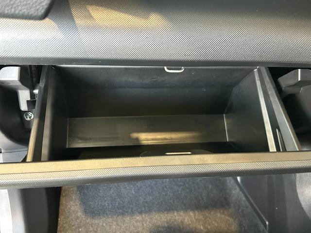 ロッキープレミアムGバックカメラ対応 プッシュボタンスタ−ト シ−トヒ−タ− 電動パーキング 全車速追従機能付ACC 衝突被害軽減ブレーキ コ−ナ−センサ− アイドリングストップ機能 LEDヘッドライト(奈良県)の中古車