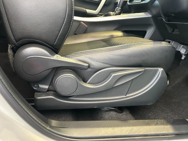 ロッキープレミアムGバックカメラ対応 プッシュボタンスタ−ト シ−トヒ−タ− 電動パーキング 全車速追従機能付ACC 衝突被害軽減ブレーキ コ−ナ−センサ− アイドリングストップ機能 LEDヘッドライト(奈良県)の中古車