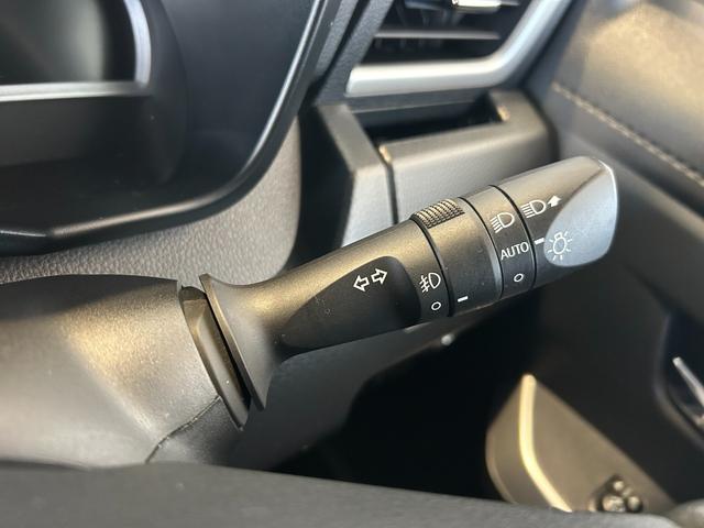 トールカスタムＧ　ターボバックカメラ対応　電動パーキング　両側電動スライドドア　プッシュボタンスタ−ト　衝突被害軽減ブレーキ　アイドリングストップ機能　コ−ナ−センサ−　クル−ズコントロ−ル（奈良県）の中古車