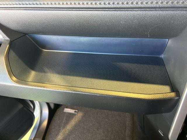 トールカスタムＧ　ターボバックカメラ対応　電動パーキング　両側電動スライドドア　プッシュボタンスタ−ト　衝突被害軽減ブレーキ　アイドリングストップ機能　コ−ナ−センサ−　クル−ズコントロ−ル（奈良県）の中古車