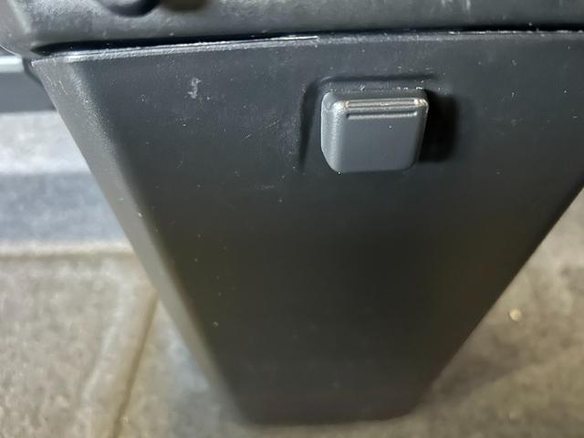 トールカスタムＧ　ターボバックカメラ対応　電動パーキング　両側電動スライドドア　プッシュボタンスタ−ト　衝突被害軽減ブレーキ　アイドリングストップ機能　コ−ナ−センサ−　クル−ズコントロ−ル（奈良県）の中古車