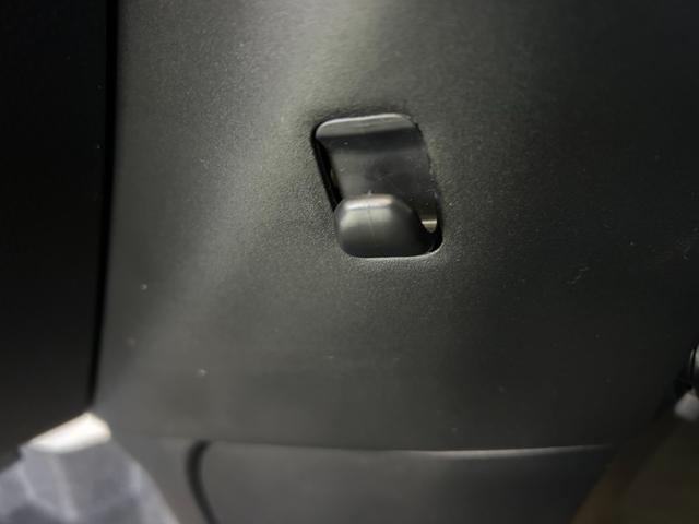 トールカスタムＧ　ターボバックカメラ対応　電動パーキング　両側電動スライドドア　プッシュボタンスタ−ト　衝突被害軽減ブレーキ　アイドリングストップ機能　コ−ナ−センサ−　クル−ズコントロ−ル（奈良県）の中古車