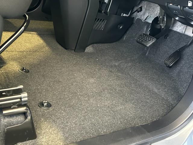 トールカスタムＧ　ターボバックカメラ対応　電動パーキング　両側電動スライドドア　プッシュボタンスタ−ト　衝突被害軽減ブレーキ　アイドリングストップ機能　コ−ナ−センサ−　クル−ズコントロ−ル（奈良県）の中古車