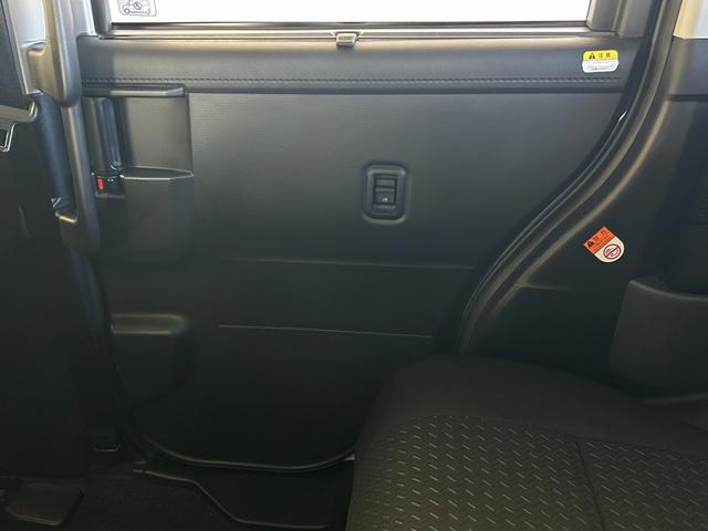 トールカスタムＧ　ターボバックカメラ対応　電動パーキング　両側電動スライドドア　プッシュボタンスタ−ト　衝突被害軽減ブレーキ　アイドリングストップ機能　コ−ナ−センサ−　クル−ズコントロ−ル（奈良県）の中古車