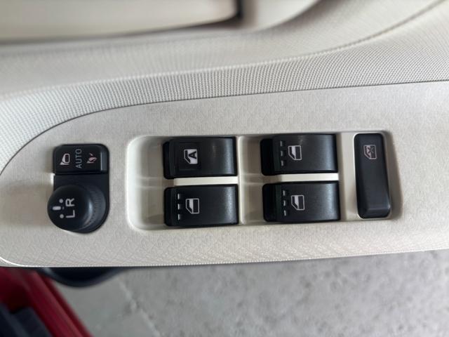 ムーヴキャンバスＧ　ＳＡIIナビゲーション　パノラマモニター　ドライブレコーダー　ＴＶコントロール　オートエアコン　電動格納式ドアミラー　パワーウィンドウ　プッシュスタートスイッチ　キーフリーシステム　アイドリングストップ機能（奈良県）の中古車