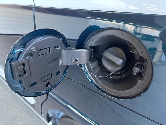 ムーヴキャンバスストライプスＧ９インチディスプレイオーディオ　ドライブレコーダー　運転席・助手席シートヒーター　ワイヤレス充電　電動パーキングブレーキ　電動格納式ドアミラー　両側電動スライドドア　プッシュスタートスイッチ（奈良県）の中古車