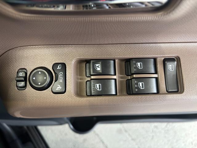 ムーヴキャンバスセオリーGターボ4WD ナビ取付時バックカメラ対応 電動パーキングブレーキ オートエアコン 電動格納式ドアミラー フロントシートヒーター 両側電動スライドドア キーフリーシステム アイドリングストップ機能(奈良県)の中古車