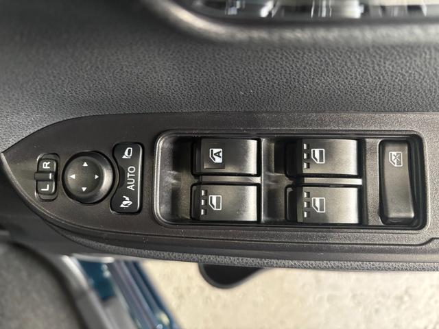 タントカスタムＸナビゲーション　バックカメラ　ドライブレコーダー　ＥＴＣ車載器　フロントシートヒーター　両側電動スライドドア　電動格納式ドアミラー　電動パーキングブレーキ　プッシュスタートスイッチ　アルミホイール（奈良県）の中古車