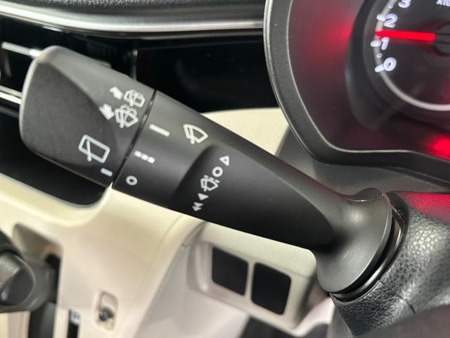 ムーヴＸリミテッドII　ＳＡIIIナビゲーション　バックカメラ　ドライブレコーダー　ＥＴＣ　運転席シートヒーター　プッシュスタートスイッチ　キーフリーシステム　アルミホイール　電動格納式ドアミラー　パワーウィンドウ　オートエアコン（奈良県）の中古車