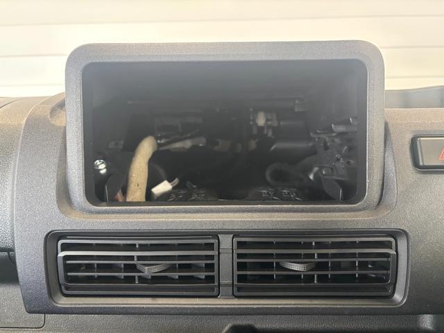 ハイゼットトラックＥＸＴマニュアルエアコン　オーディオ穴　電動格納式ドアミラー　パワーウィンドウ　プッシュスタートスイッチ　キーフリーシステム　荷台作業灯　アイドリングストップ機能　コーナーセンサー（奈良県）の中古車