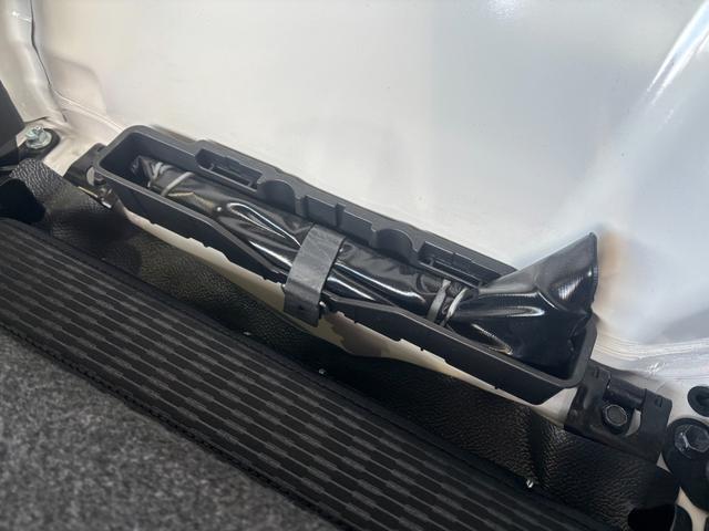 ハイゼットトラックＥＸＴマニュアルエアコン　オーディオ穴　電動格納式ドアミラー　パワーウィンドウ　プッシュスタートスイッチ　キーフリーシステム　荷台作業灯　アイドリングストップ機能　コーナーセンサー（奈良県）の中古車