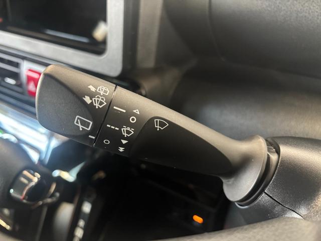 タントカスタムＸナビ取付時バックカメラ対応　電動パーキングブレーキ　両側電動スライドドア　電動格納式ドアミラー　パワーウィンドウ　オートエアコン　プッシュスタートスイッチ　アルミホイール　キーフリーシステム（奈良県）の中古車