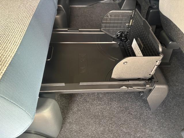 ムーヴキャンバスストライプスＧナビ取付時パノラマモニター対応　両側電動スライドドア　電動パーキングブレーキ　フロントシートヒーター　オートエアコン　電動格納式ドアミラー　プッシュスタートスイッチ　キーフリー　アイドリングストップ（奈良県）の中古車