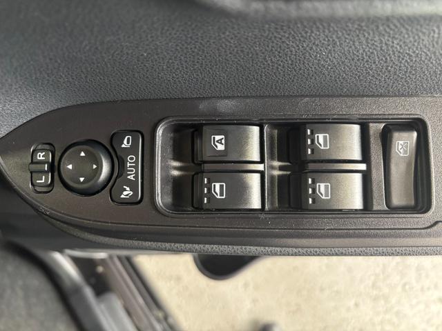 タントカスタムＸ９インチディスプレイオーディオ　バックカメラ　電動パーキングブレーキ　両側電動スライドドア　フロントシートヒーター　電動格納式ドアミラー　アルミホイール　プッシュスタートスイッチ　キーフリーシステム（奈良県）の中古車