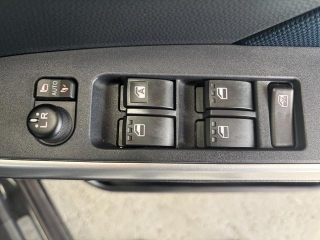 トールカスタムＧ　ターボ純正ナビゲーション　パノラマモニター　ドライブレコーダー　ＥＴＣ車載器　電動パーキングブレーキ　両側電動スライドドア　電動格納式ドアミラー　オートエアコン　プッシュスタートスイッチ　アルミホイール（奈良県）の中古車