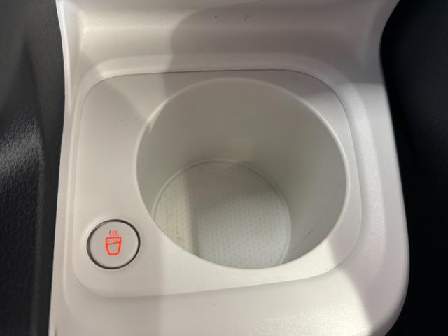 ムーヴキャンバスストライプスＧ９インチディスプレイオーディオ　パノラマモニター　フロントシートヒーター　両側電動スライドドア　電動パーキングブレーキ　電動格納式ドアミラー　プッシュスタートスイッチ　キーフリーシステム（奈良県）の中古車