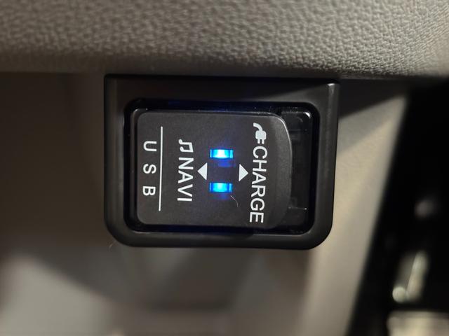 キャストスタイルＧ　ＶＳ　ＳＡIIIナビゲーション　パノラマモニター　ドライブレコーダー　オートエアコン　フロントシートヒーター　プッシュスタートスイッチ　ＴＶコントロール　電動格納式ドアミラー　アルミホイール　アイドリングストップ（奈良県）の中古車