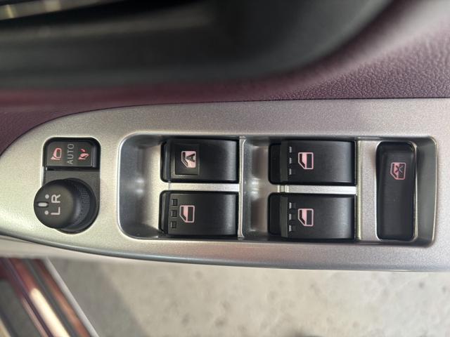 キャストスタイルＧ　ＶＳ　ＳＡIIIナビゲーション　パノラマモニター　ドライブレコーダー　オートエアコン　フロントシートヒーター　プッシュスタートスイッチ　ＴＶコントロール　電動格納式ドアミラー　アルミホイール　アイドリングストップ（奈良県）の中古車