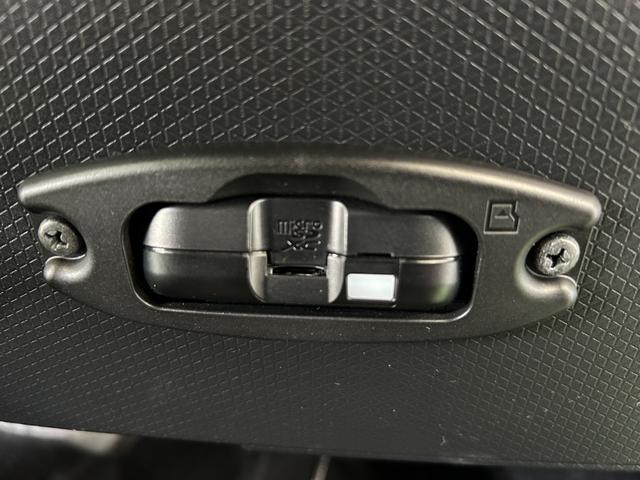 タントファンクロスナビ　ドラレコ　両側電動スライドドア　コ−ナ−センサ−　衝突被害軽減ブレーキ　アイドリングストップ機能　プッシュボタンスタ−ト　シ−トヒ−タ−　バックカメラ　ＬＥＤヘッドライト（奈良県）の中古車