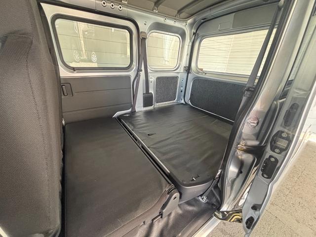 ハイゼットカーゴスペシャルAM/FMラジオチューナー マニュアルエアコン フロント席パワーウィンドウ アイドリングストップ機能(奈良県)の中古車