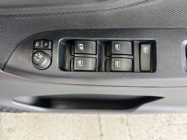 ムーヴＸリミテッドII　ＳＡIIIナビゲーション　バックカメラ　ドライブレコーダー　ＥＴＣ車載器　オートエアコン　運転席シートヒーター　プッシュスタートスイッチ　キーフリーシステム　アイドリングストップ機能　アルミホイール（奈良県）の中古車