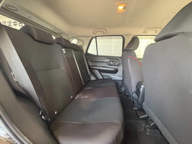 ロッキーＸ　ＨＥＶナビ取付時バックカメラ対応　電動パーキングブレーキ　ＥＴＣ　オートエアコン　プッシュスタートスイッチ　キーフリーシステム　電動格納式ドアミラー　パワーウィンドウ　アイドリングストップ　アルミホイール（奈良県）の中古車