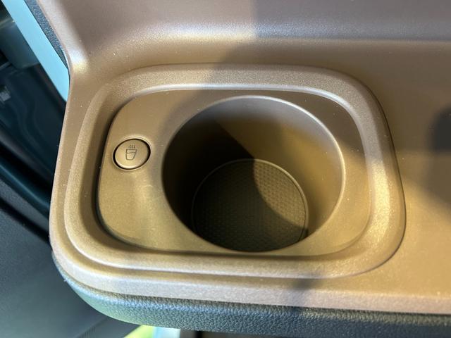 ムーヴキャンバスセオリーGナビ ドラレコ 衝突被害軽減ブレーキ コ−ナ−センサ− 両側電動スライドドア プッシュボタンスタ−ト 電動パーキング シ−トヒ−タ− バックカメラ(奈良県)の中古車