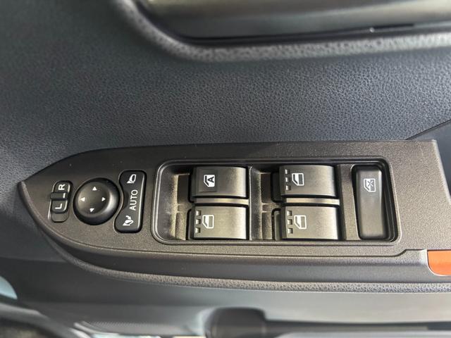 タントファンクロスターボ９インチディスプレイオーディオ　バックカメラ　フロントシートヒーター　電動パーキングブレーキ　電動格納式ドアミラー　パワーウィンドウ　プッシュスタートスイッチ　キーフリーシステム　アイドリングストップ（奈良県）の中古車