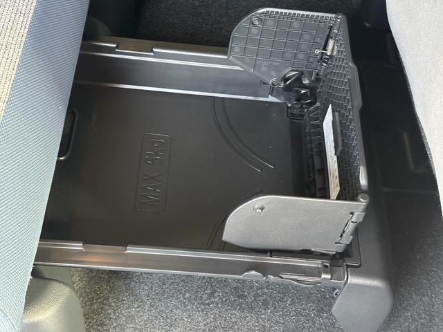 ムーヴキャンバスストライプスＧナビゲーション　バックカメラ　ドライブレコーダー　両側電動スライドドア　フロントシートヒーター　電動パーキングブレーキ　オートエアコン　電動格納式ドアミラー　プッシュスタートスイッチ　キーフリー（奈良県）の中古車