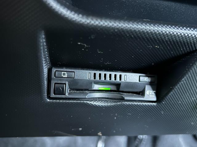 ロッキープレミアムＧ　ＨＥＶハイブリッド　ナビ　ドラレコ　ＥＴＣ　衝突被害軽減ブレーキ　コ−ナ−センサ−　全車速追従付ＡＣＣ　テレビキャンセラー　シ−トヒ−タ−　電動パーキング　プッシュボタンスタ−ト　パノラマモニタ−（奈良県）の中古車