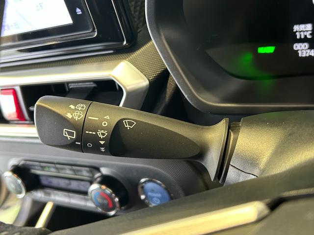 ロッキープレミアムＧ　ＨＥＶハイブリッド　ナビ　ドラレコ　ＥＴＣ　衝突被害軽減ブレーキ　コ−ナ−センサ−　全車速追従付ＡＣＣ　テレビキャンセラー　シ−トヒ−タ−　電動パーキング　プッシュボタンスタ−ト　パノラマモニタ−（奈良県）の中古車