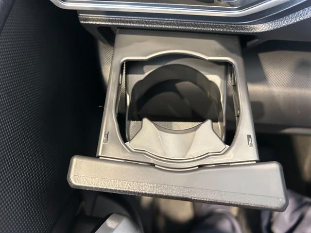 ロッキープレミアムＧ　ＨＥＶハイブリッド　ナビ　ドラレコ　ＥＴＣ　衝突被害軽減ブレーキ　コ−ナ−センサ−　全車速追従付ＡＣＣ　テレビキャンセラー　シ−トヒ−タ−　電動パーキング　プッシュボタンスタ−ト　パノラマモニタ−（奈良県）の中古車