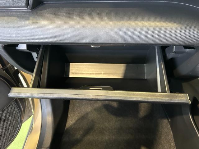 ロッキープレミアムＧ　ＨＥＶハイブリッド　ナビ　ドラレコ　ＥＴＣ　衝突被害軽減ブレーキ　コ−ナ−センサ−　全車速追従付ＡＣＣ　テレビキャンセラー　シ−トヒ−タ−　電動パーキング　プッシュボタンスタ−ト　パノラマモニタ−（奈良県）の中古車