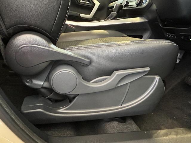 ロッキープレミアムＧ　ＨＥＶハイブリッド　ナビ　ドラレコ　ＥＴＣ　衝突被害軽減ブレーキ　コ−ナ−センサ−　全車速追従付ＡＣＣ　テレビキャンセラー　シ−トヒ−タ−　電動パーキング　プッシュボタンスタ−ト　パノラマモニタ−（奈良県）の中古車