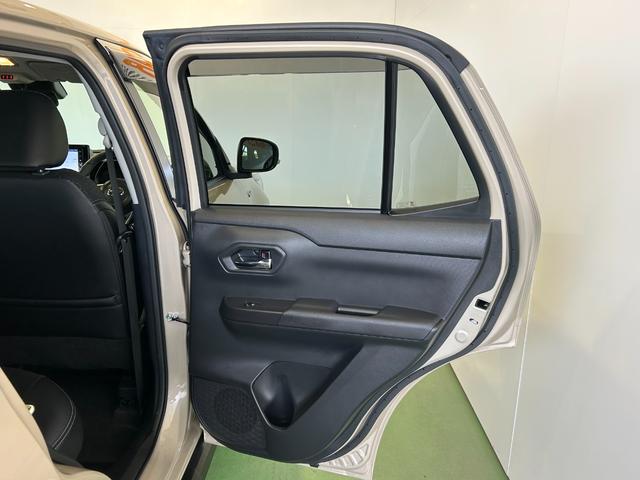 ロッキープレミアムＧ　ＨＥＶハイブリッド　ナビ　ドラレコ　ＥＴＣ　衝突被害軽減ブレーキ　コ−ナ−センサ−　全車速追従付ＡＣＣ　テレビキャンセラー　シ−トヒ−タ−　電動パーキング　プッシュボタンスタ−ト　パノラマモニタ−（奈良県）の中古車